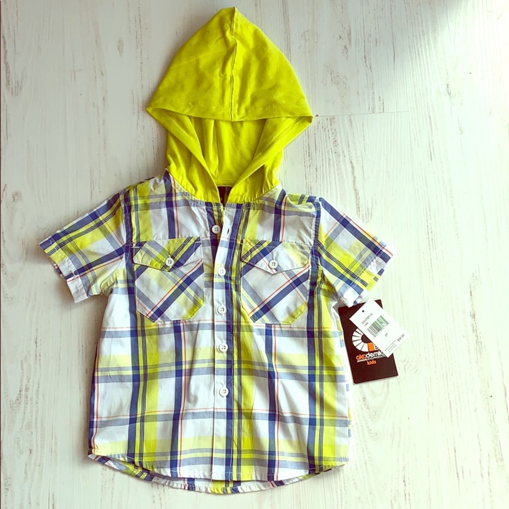 NWT Boys Hooded Button Up
